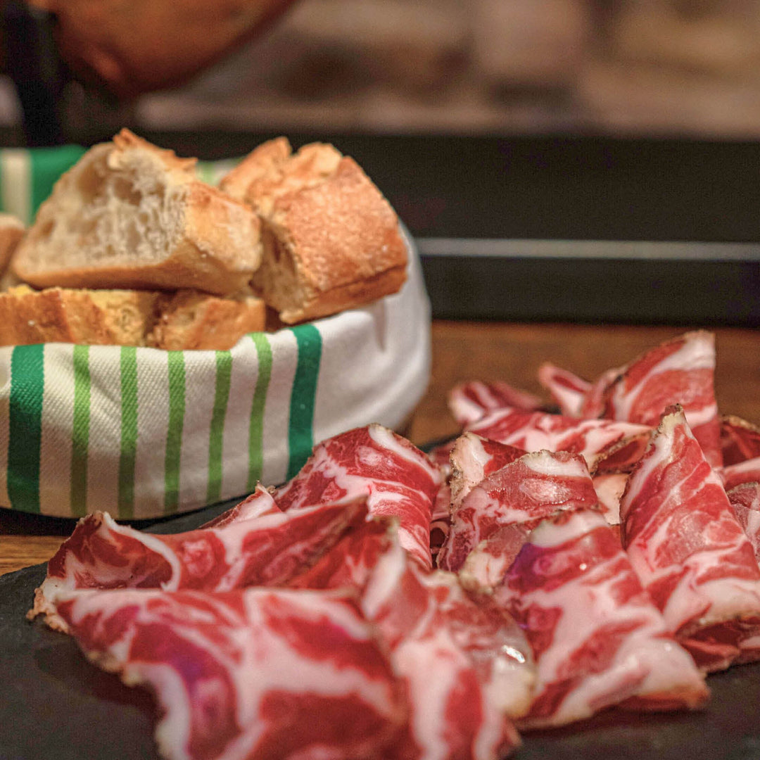 La Coppa : Tradition et Saveurs Authentiques de la Charcuterie Italienne