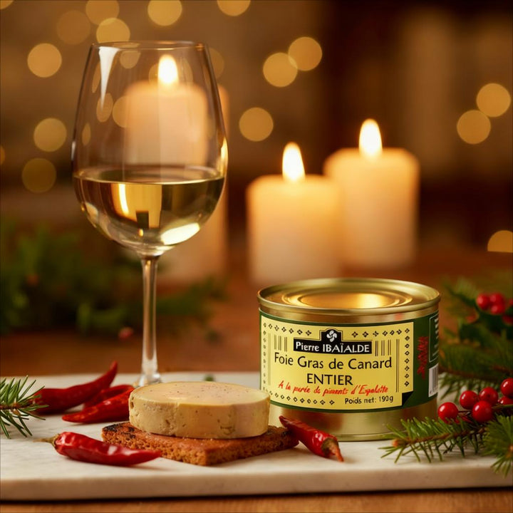 Foie gras de canard entier à la purée de piment d’Espelette – spécialité basque artisanale préparée par Pierre Ibaialde à Bayonne